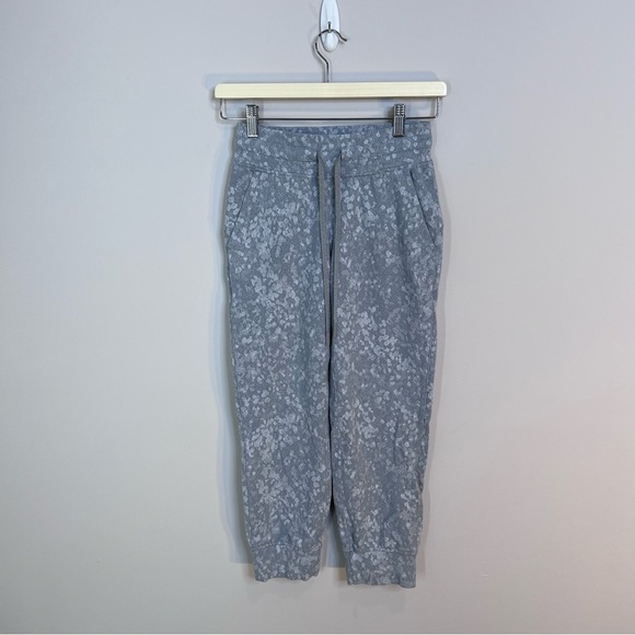LULULEMON Ready To Rulu Jogger Crop - Picture 3 of 10